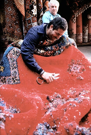 Rugmaker at work