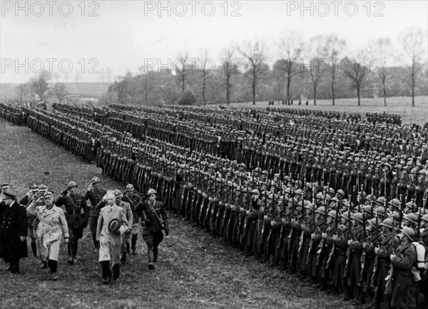 1st Division of the Grenadiers of the Polish Army in France - celebration of the 3rd of May holiday and the ceremony of granting the name of Grenadiers taking place on the Autreville-Martigny road ca. May 3, 1940