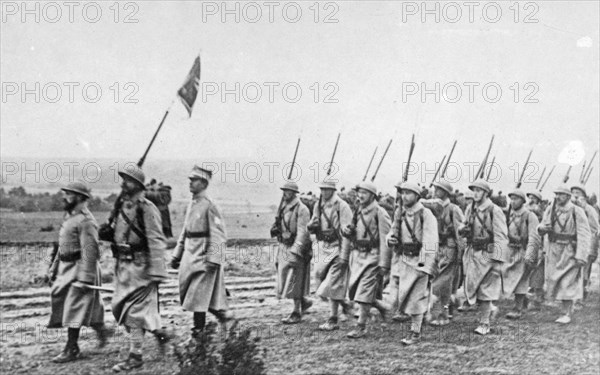 Polish Army in France - a review of the troops going to the front; 1918