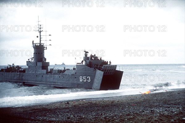 A Korean Navy tank landing ship