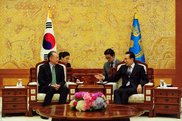 Reportage: Dr. Jim Yong Kim, U.S. Nominee for the World Bank Presidency on "global listening tour" - Dr. Jim Yong Kim meeting with South Korean President Lee Myung-Bak