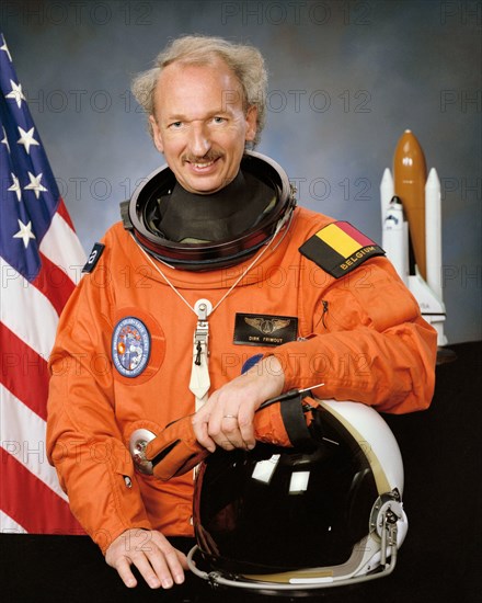 Official portrait of STS-45 Payload Specialist Dirk D. Frimout of Belgium