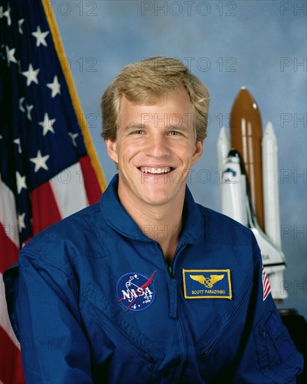 1992 - Official portrait of Astronaut candidate Scott E. Parazynski