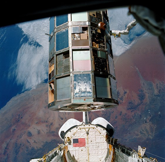 1990 - LDEF Retrieval over the Namib Desert, Namibia, Africa