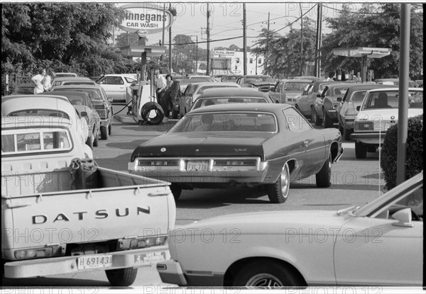 Long Lines During Gas Shortage