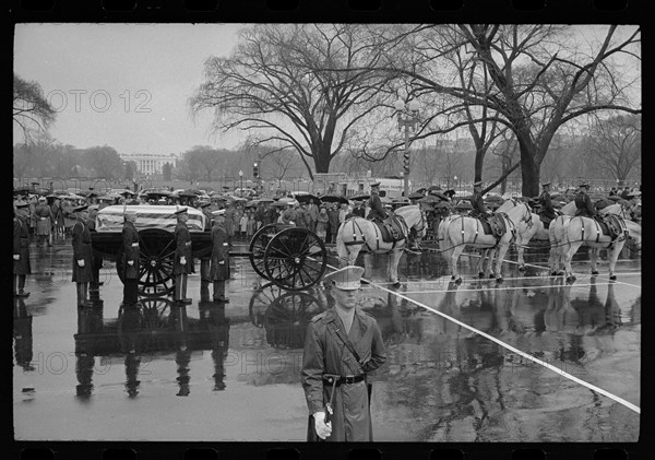 MacArthur's Funeral Procession