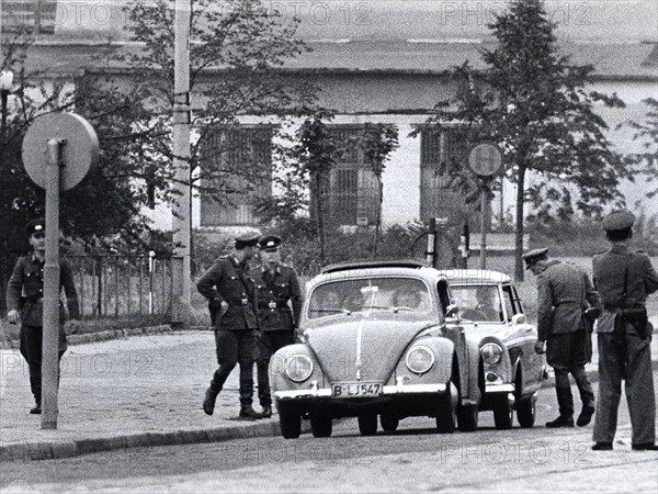 8/1961 East German Authorities Guard Control Point At Potsdamer Platz To Restrict Movement Of East Berliners Who Work In The Western Sector