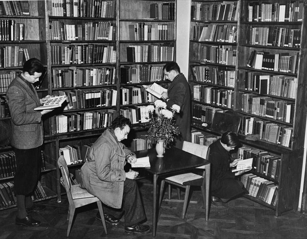 The large library contains books of any field and is a special attraction for students in Graz.