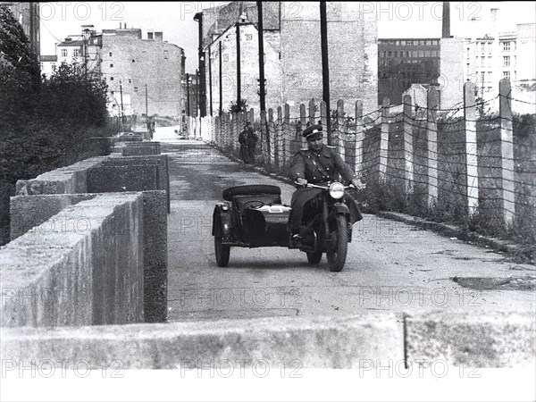 Between the Wall and Barbed Wire in Kreuzberg Is a 'Dead' Street Controlled By Volkspolizei