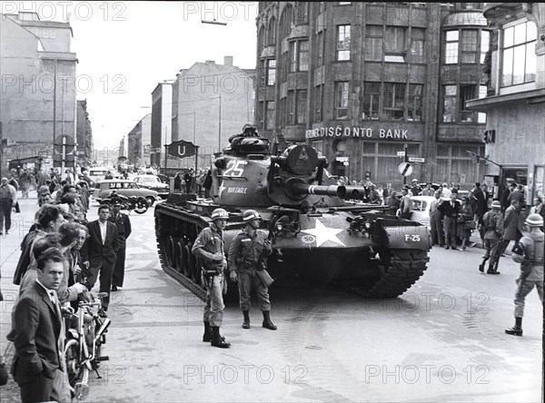 8/23/1961 - American Troops and Tanks in the Afternoon of Aug. 23, 1961 Occupy the Border Sector at Friedrichstrasse