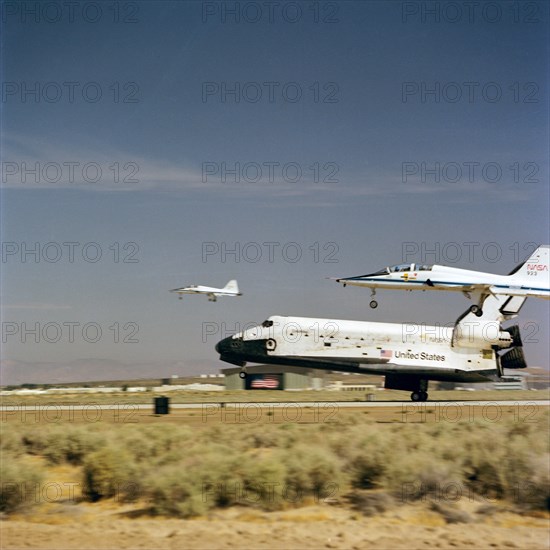 Views of the Columbia landing at EAFB ending the STS-4 Mission on 07/04/1982