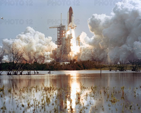 Launch views of the Columbia from Pad 39A starting the STS-4 Mission