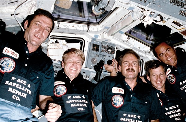 Tteam' photograph of the 41-C astronauts