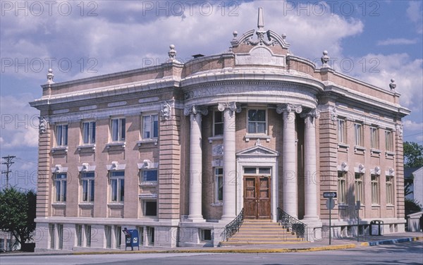 John H. Garth Memorial Library overall diagonal view Fifth & Church Streets Hannibal Missouri ca. 2003