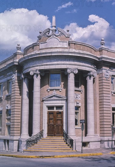 John A. Carthye Memorial Library corner entrance detail Fifth & Church Streets Hannibal Missouri ca. 2003