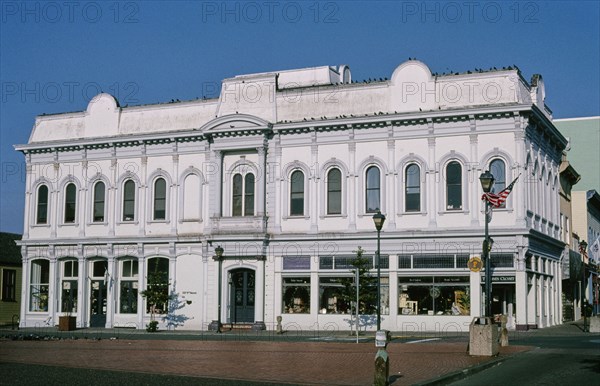 Commercial building