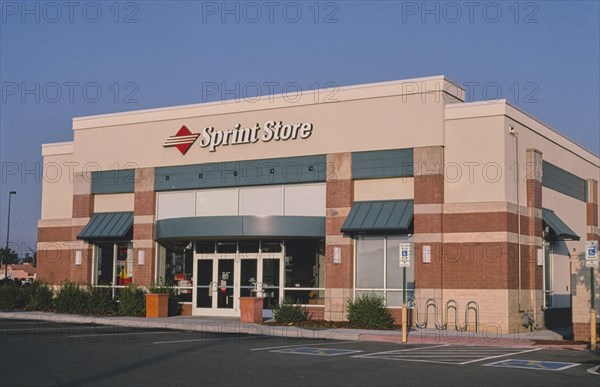 2000s America -  Sprint Store