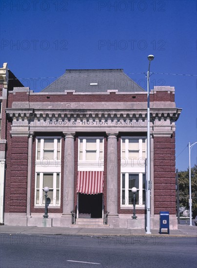 1980s United States -  Wood and Houston Bank (1906)