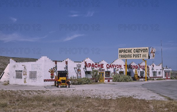 1990s United States -  Storefront