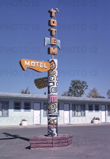 1980s United States - Totem Motel sign