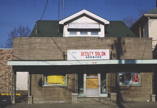 1980s America -  West Bluff Beauty Salon