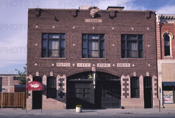 1980s America -  Firehouse Restaurant