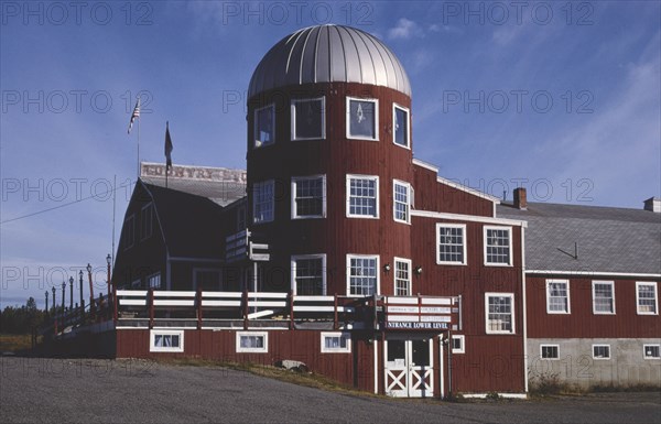 1990s America - The Country Store
