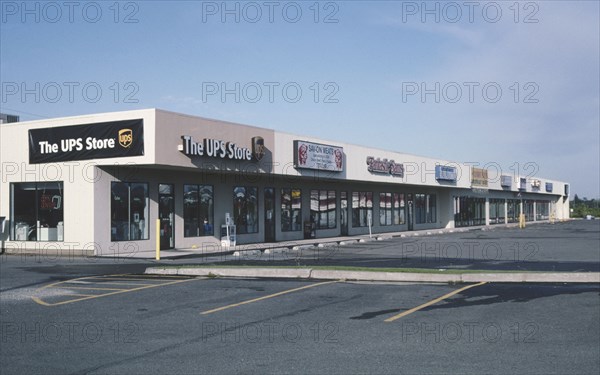 2000s America -  Strip mall