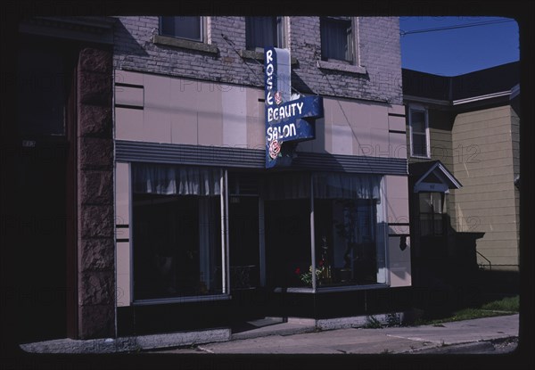 1980s America -  Rose Beauty Salon