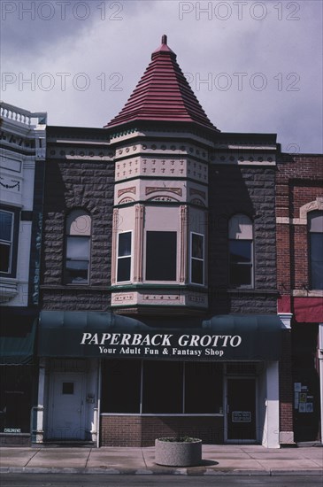 Early 2000s United States -  Storefront 1 De Kalb Illinois ca. 2003