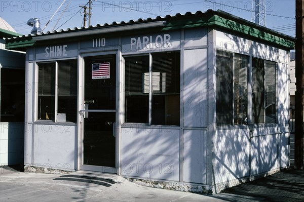 Early 2000s United States - Shine Parlor Bakersfield California ca. 2003