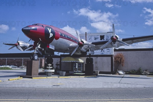 1980s America -  Village Place Crash Landing, New Orleans, Louisiana 1982