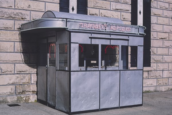 1980s America -  Traubel's Popcorn, Beatrice, Nebraska 1982