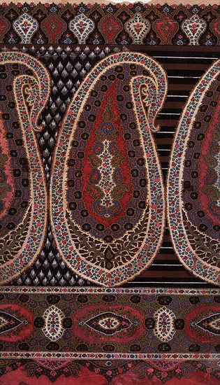 Large Paisley Motif.