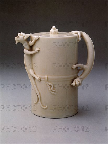 Porcelain Winepot.