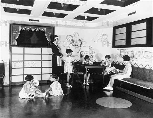salle de jeux de première classe pour les enfants de victoria, années 1920