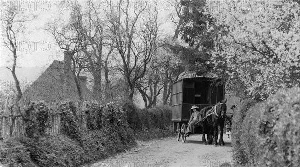 royaume-uni, comté de kent, caravane campée ruisseau, fin du 19e siècle