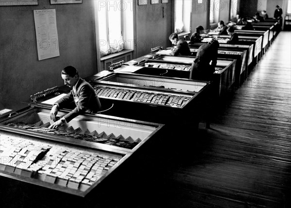 le bureau d'enregistrement et d'adresse avec des données sur plus d'un demi-million de membres du t.c.i. 1915-40