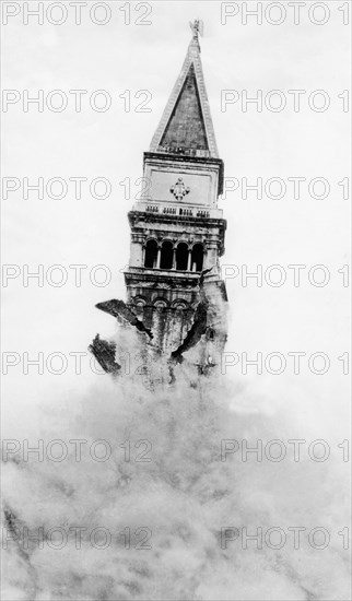 italy, veneto, venice, collapse of the campanile di san marco