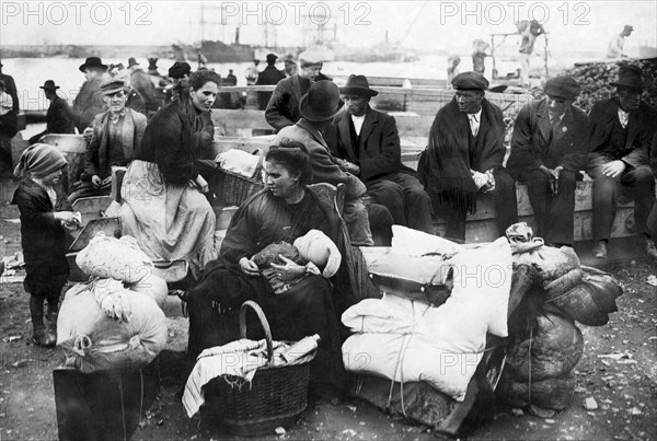 italy, campania, harbour of naples, emigrants 1800-1900