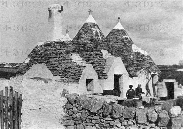 italy, puglia, martina franca, trulli, 1914