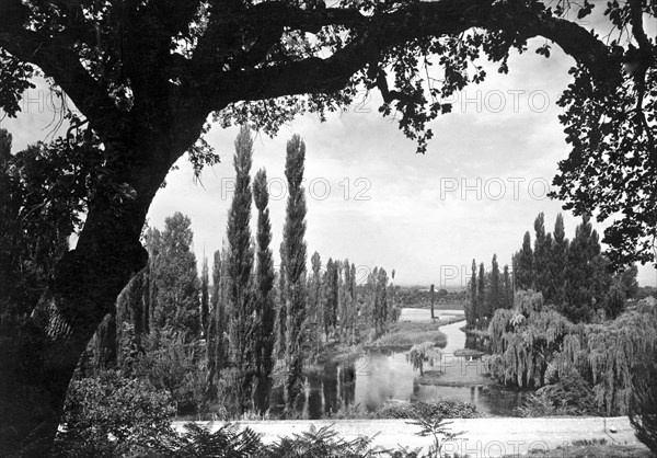 italy, umbria, fonti del clitumno about 1942