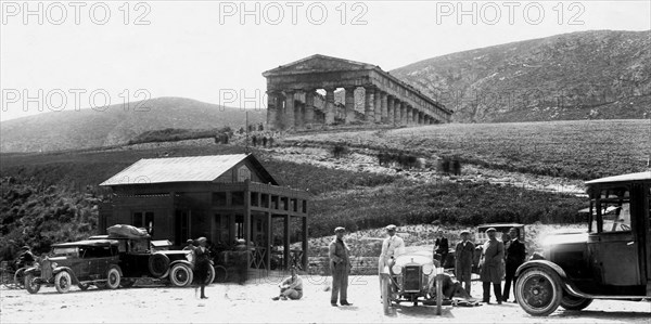 italy, sicily, segesta, 1923