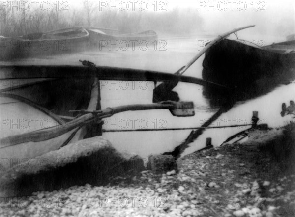 italy, lombardia, castelletto di cuggiono, fiume naviglio, 40's