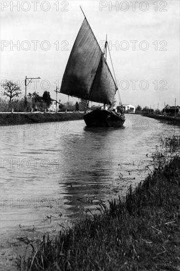 italy, veneto, canale di brenta, navigation