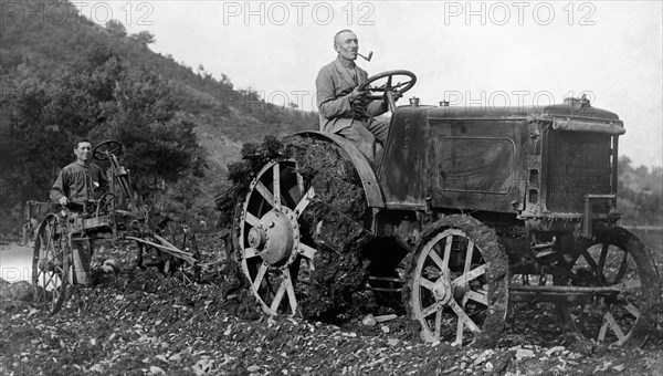 agricultural machinery, 1910-1920
