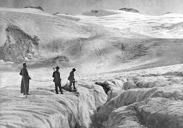 italy, adamello, mountaineering, 1910-20