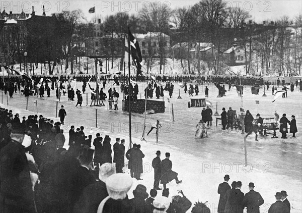 italy, bardonecchia, ice skating, 1930-1940