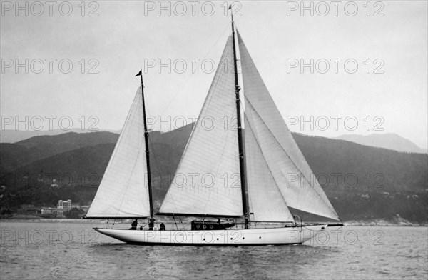 sailing boat, 1920-30