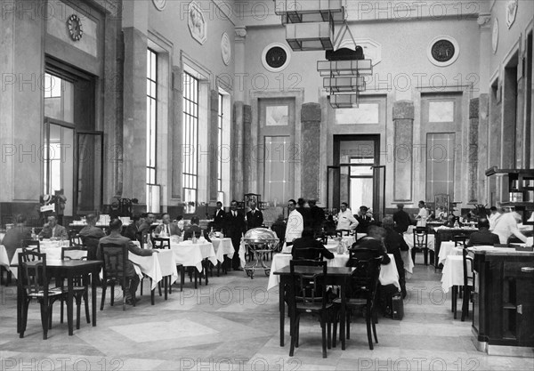 italy, lombardia, milan, railway station, restaurant, 1931